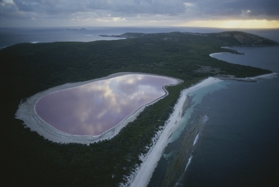 Lake Hillier